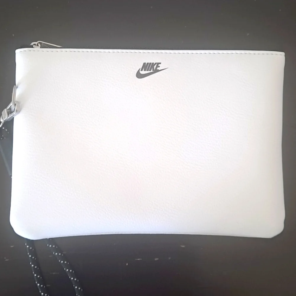 Nike Blazer Wristlet WHITE brand New 8